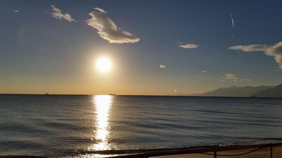 Azzurro Ostello Pontecagnano Kültér fotó