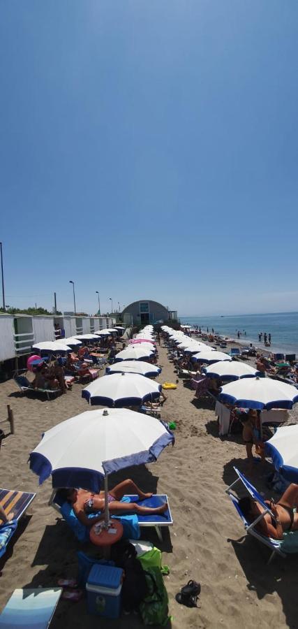 Azzurro Ostello Pontecagnano Kültér fotó